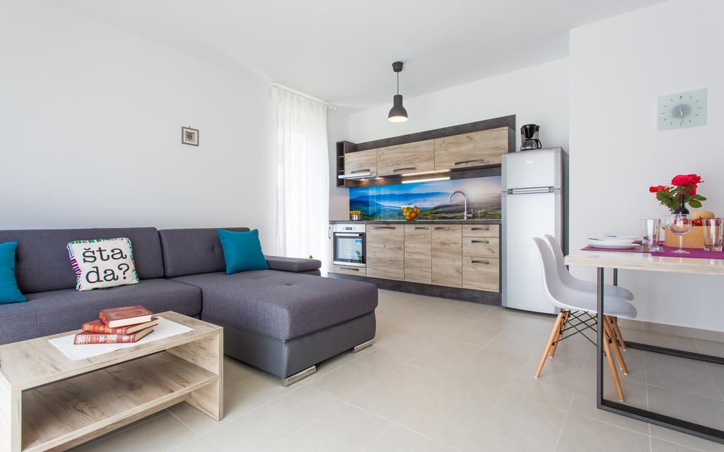 Apartments Viktorija Baska  Luaran gambar