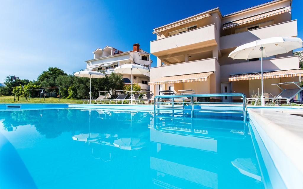 Apartments Viktorija Baska  Luaran gambar