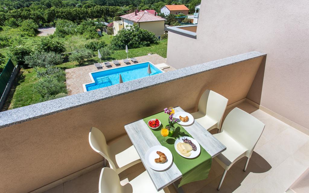 Apartments Viktorija Baska  Luaran gambar